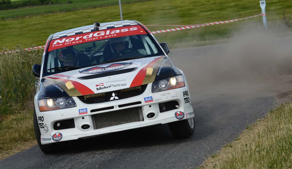 Tim Svanholt og Carina Møller
(Foto: Svanholt Motorsport)